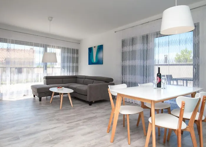 Διαμέρισμα Dva Galeba - One Bedroom With Garden Terrace 202 *